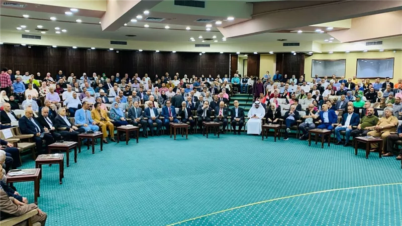 رئيس النقابات العمالية: الرئيس السيسي وجه بدعم صناعة الغزل والنسيج في مصر  
