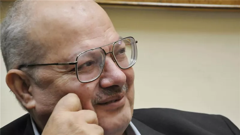 وفاة الكاتب الصحفي محمد الدسوقي  مدير تحرير الأهرام