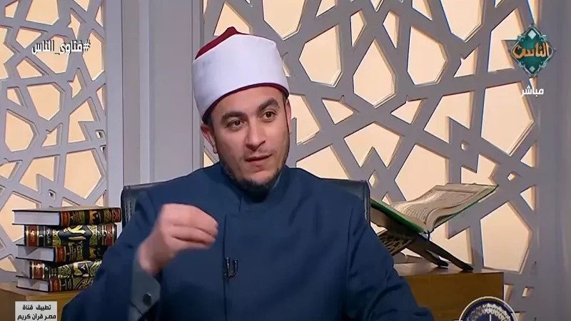 ما حكم ارتداء الملابس الداخلية تحت ملابس الإحرام؟.. أمين الفتوى يجيب
