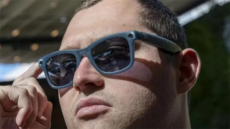 تحويل العملات بمجرد النظر إلى السعر.. ميزة جديدة في نظارات Ray-Ban Meta