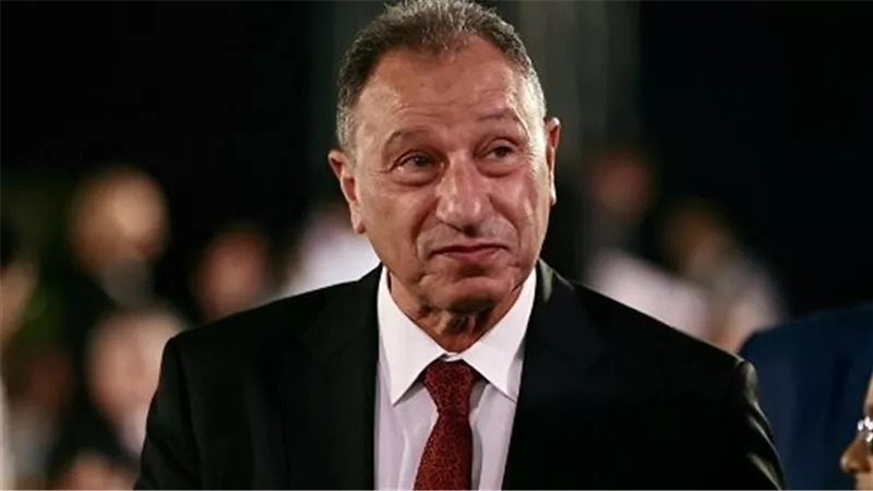 الخطيب يحفز لاعبى الأهلى بمكافآت ضخمة للفوز بالدورى 