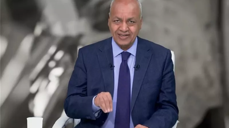 مصطفى بكري: 