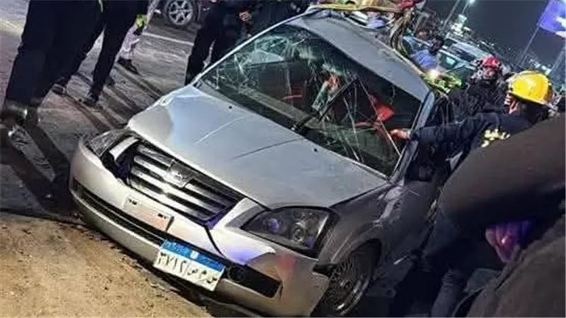 إصابة 10 أشخاص في حادث تصادم مروع على الطريق الأوسطى بأكتوبر 