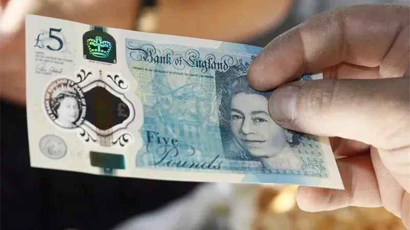 سعر الجنيه الإسترليني اليوم في البنوك.. آخر تحديث بختام التعاملات 