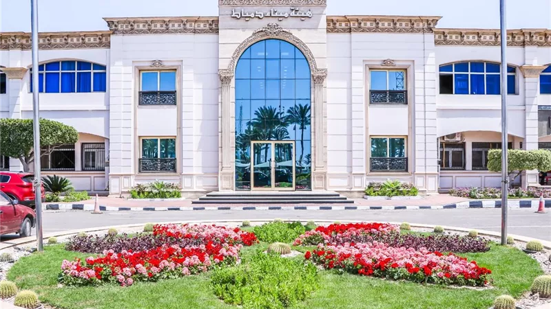 ننشر حركة تداول السفن والحاويات والبضائع العآمة في ميناء دمياط 