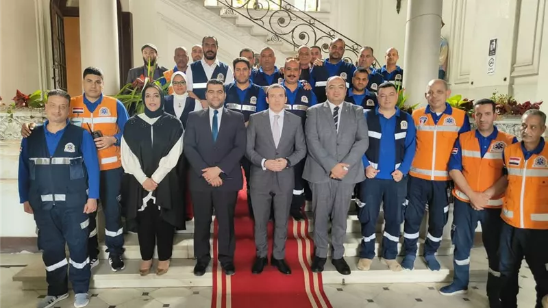 محافظ الإسكندرية يبحث مع رئيس هيئة الإسعاف التغطية تطوير مبنى إسعاف كوم الدكة