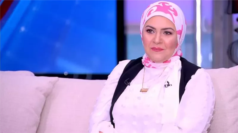 منال عبد اللطيف: اعتزلت الفن بعد بدء تصوير 