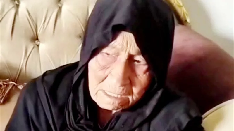 لإنقاذ حياة أهل قريتها.. القصة الكاملة لمسنه تبرعت بأرض لبناء مستشفى بالمنيا