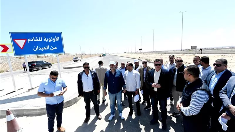 سور الشانزلزيه وبوابات ومداخل مارينا وطريق الازدواج.. ماذا يحدث في الساحل؟  