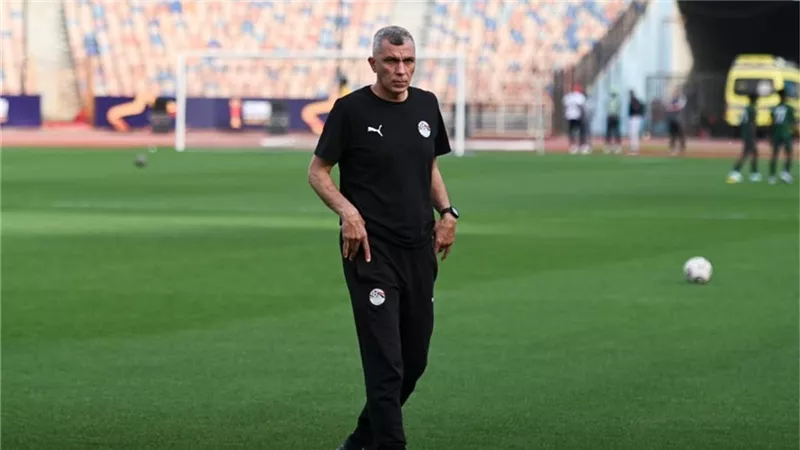قبل لقاء جنوب إفريقيا.. أسامة نبيه يشيد بروح منتخب الشباب