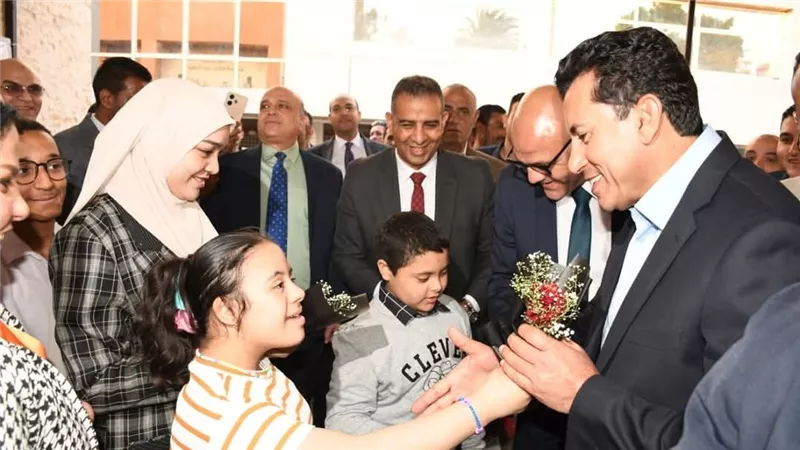 وزير الرياضة ومحافظ القليوبية يفتتحان مشروعات جديدة بمركز التنمية الشبابية