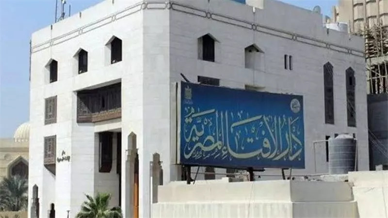 هل تهنئة المسيحيين بالكريسماس جائزة؟ رأي دار الإفتاء