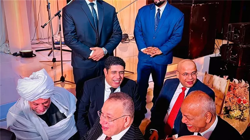 «من بينهم ناصر الضوي وعادل زيدان».. شخصيات عامة يشاركون في حفل زفاف نجل د. عبير عصام