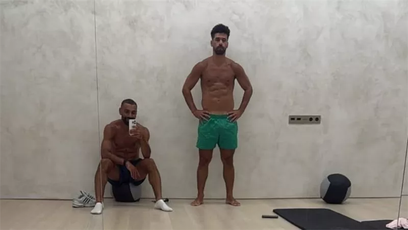 عبد الله السعيد يتواصل من اليونان مع إدارة الزمالك لإنهاء أزمته 
