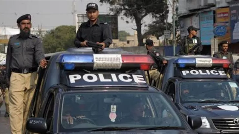 عملية استخباراتية في باكستان.. مقتل 5 مسلحين ومصرع ضابط خلال اشتباكات