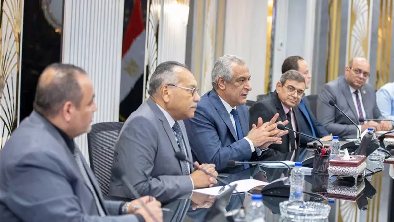 مباحثات مشتركة بين الإنتاج الحربي والاستثمار لدفع عجلة التنمية