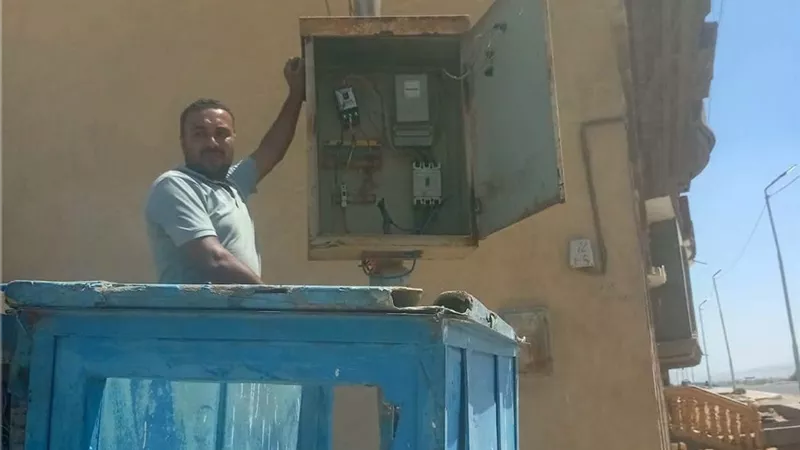 رفع كفاءة الإنارة بقرية عامر ومدخل الكيلو 46 ضمن خطة تطوير الخدمات بحي الجناين