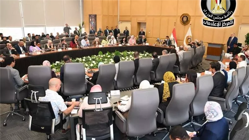 إتاحة نظام الإيجار المنتهي بالتملك للأراضي الصناعية للتسهيل على المستثمرين