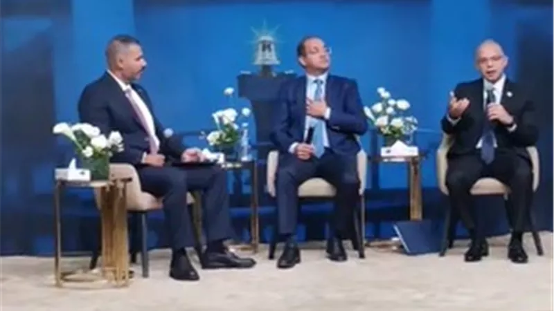 البورصة تستهل تعاملات الإثنين بمكاسب 21 مليار جنيه وصعود جماعي للمؤشرات