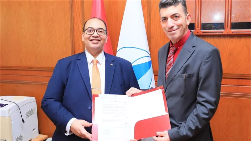 رئيس جامعة كفر الشيخ يُكلف الدكتور عبد الحميد الشاعر عميدًا لكلية العلوم 