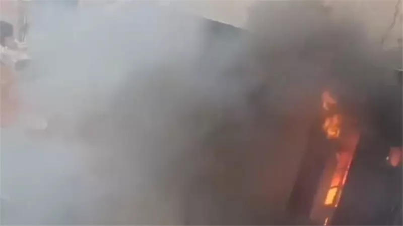 شهامة ولاد المنطقة قفزوا من الشباك للسيطرة على حريق بشقة سكنية بالمنوفية