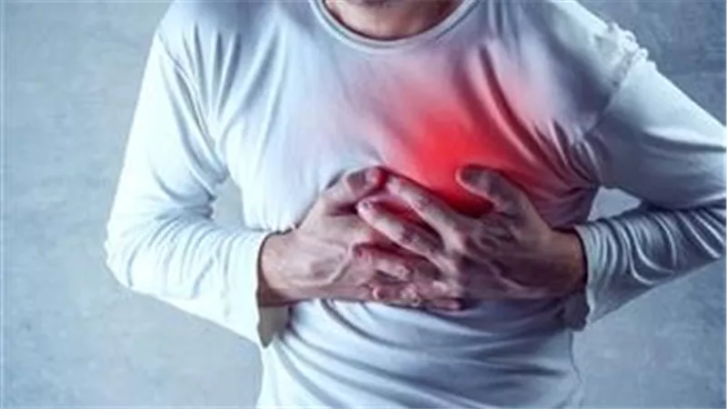 علامات صباحية قد تنذر بجلطة قلبية.. لا تتجاهلها بعد الاستيقاظ