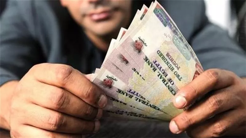 هل بيع الدين لغير المدين جائز شرعا؟.. أمين الفتوى يجيب