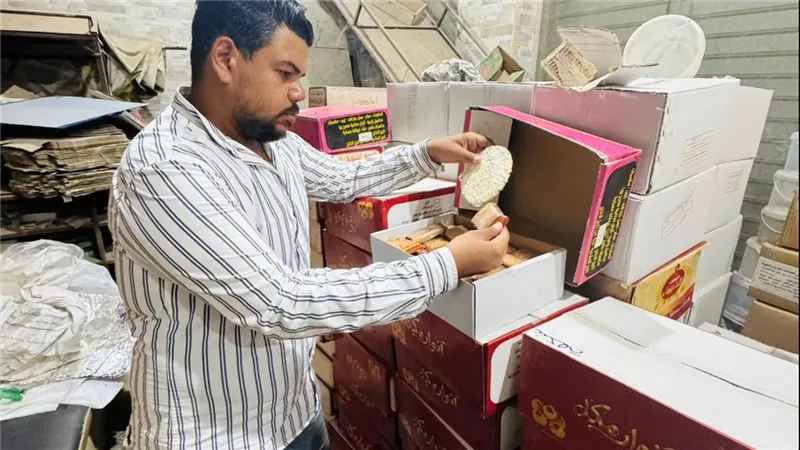 قبل تسريبها للأسواق.. صحة القليوبية تضبط 3 أطنان من حلوى المولد مجهولة المصدر 