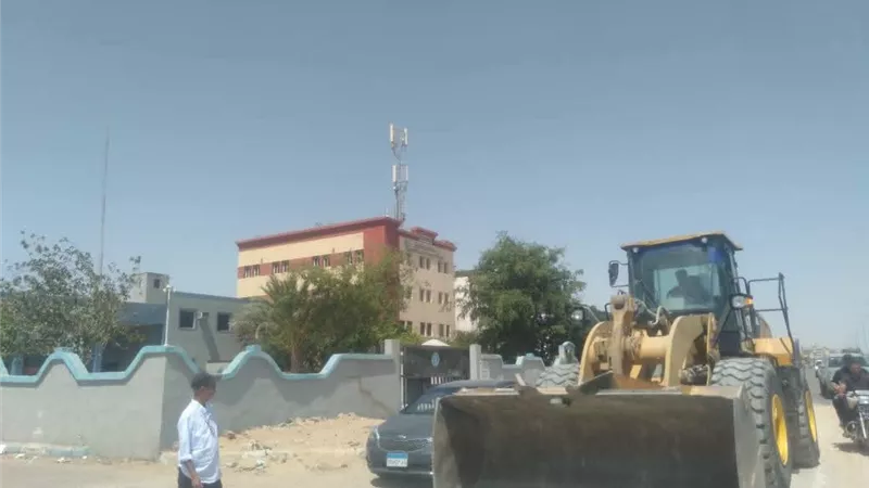 حي فيصل بالسويس يواصل حملات النظافة بمنطقة الحرفيين ضمن خطة رفع كفاءة الخدمات