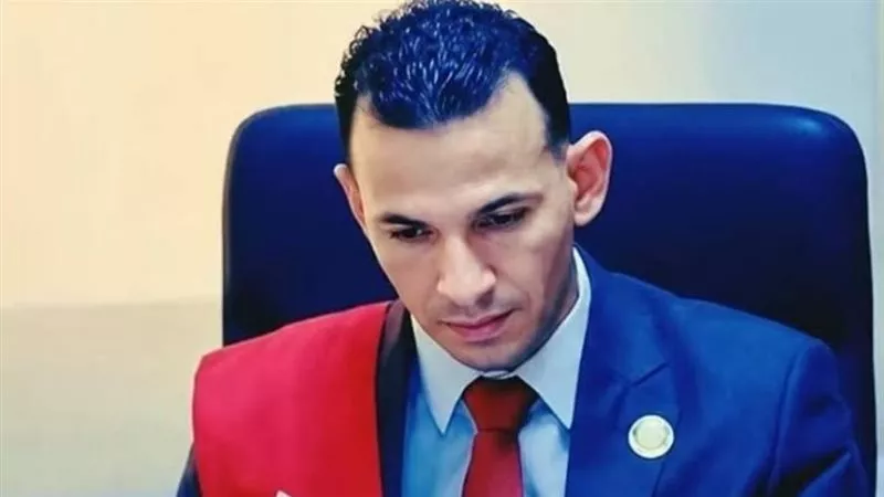 سر الوشاح القضائي.. كيف تحولت مقاطع فيديو داخل المحكمة إلى دليل إدانة؟ (القصة الكاملة)