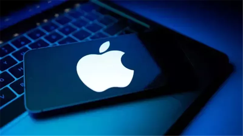 أبل تحجب تطبيق تيليجرام لساعات قبل إعادته إلى متجرها