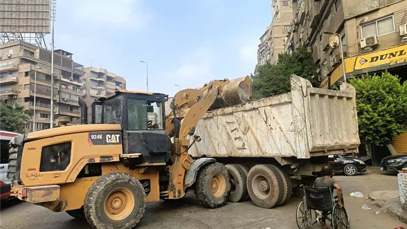 حملات مكبرة لرفع القمامة بطريقي المريوطية واللبيني ومنع عودة التراكمات