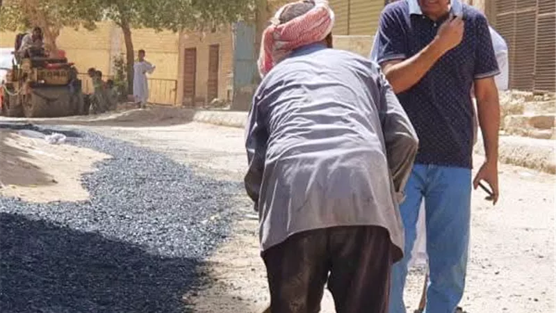 متابعة أعمال إعادة الشيء لأصله ورفع 60 طناً من المخلفات بمدينة دراو