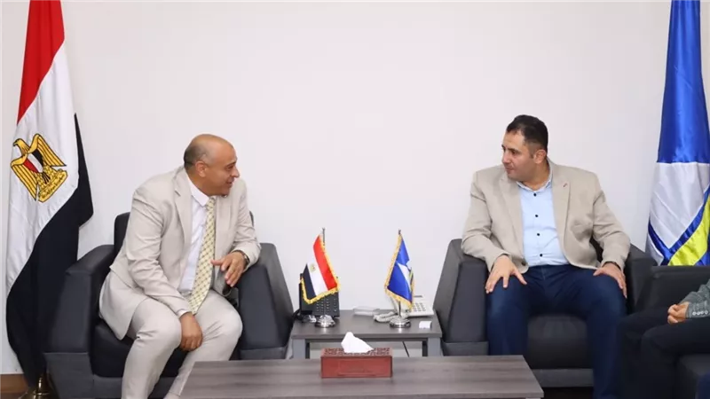 محافظ دمياط يبحث وهيئة الدواء المصرية إنشاء مقر جديد لفرع الهيئة