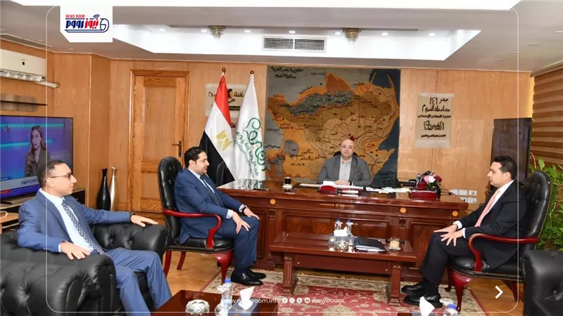 محافظ الفيوم يستقبل نائبي محافظي بني سويف والمنيا لبحث التعاون المشترك