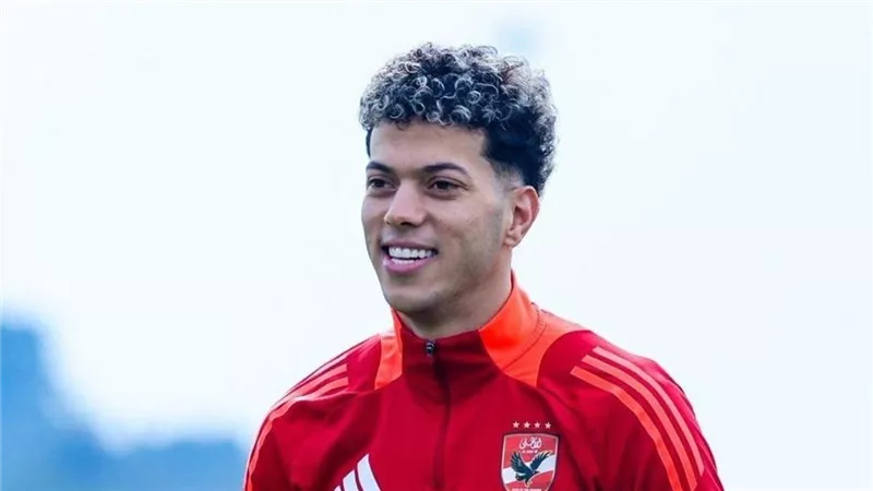 محمد أضا يكشف موقف إمام عاشور من تجديد تعاقده مع الأهلي.