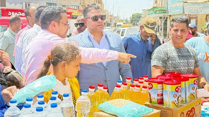 ضمن مبادرة من خير مصر.. محافظة السويس تواصل توفير السلع الأساسية بأسعار مخفضة