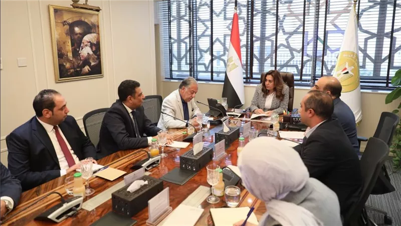 منال عوض توجه بتسريع وتيسير إجراءات تراخيص منشآت تدوير المخلفات 