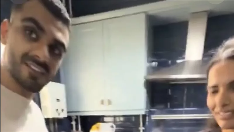 شهامة المصريين .. لبناني عرض على سيدة 5 آلاف جنيه مقابل طبخة فاستقبلته في بيتها ضيفا بلا مقابل 