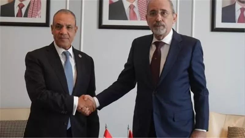عبد العاطي والصفدي يبحثان تعزيز الشراكة المصرية الأردنية وتطورات غزة