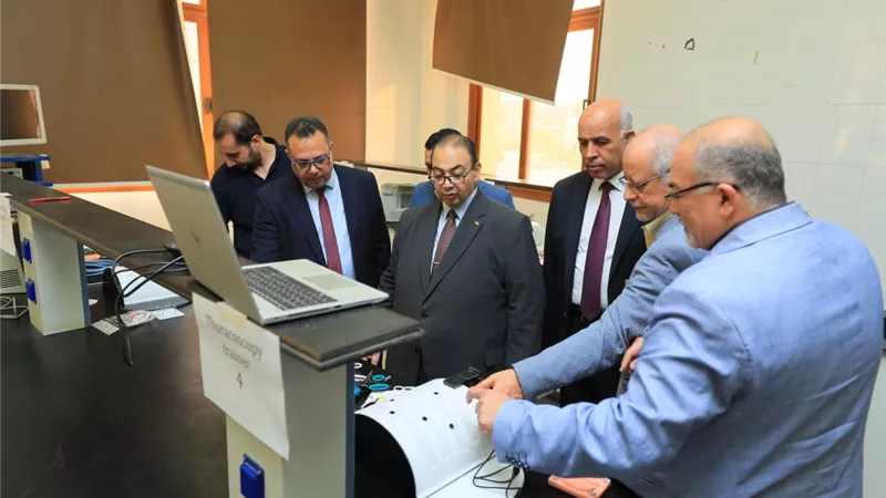 رئيس جامعة كفر الشيخ يفتتح أول ورشة تدريبية لجراحات المناظير البطنية والصدرية