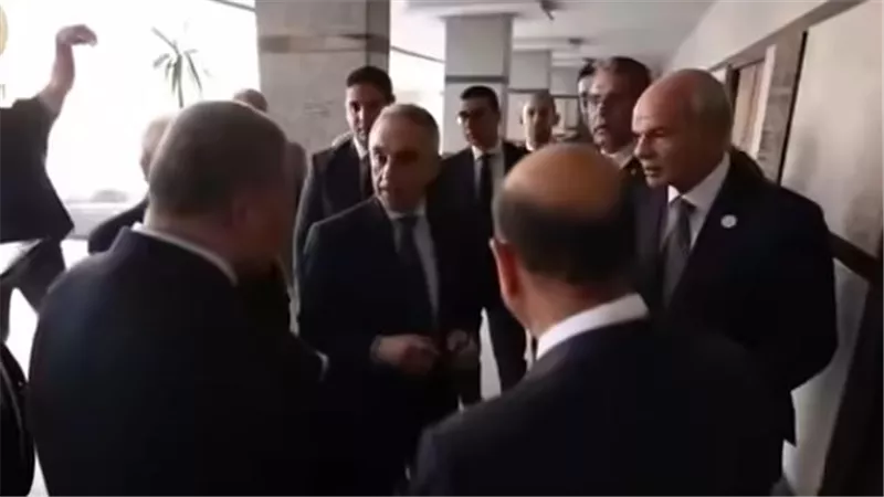 شاهد| وزير العدل يجري زيارة مفاجئة لمحكمة شمال القاهرة لمتابعة انتظام العمل
