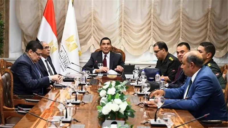 وزير الرياضة يتابع مستجدات تنفيذ استاد النادي المصري الجديد