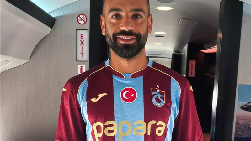 أحمد حسن: صلاح من أفضل لاعبي العالم وسيضيف قيمة كبيرة للكرة التركية