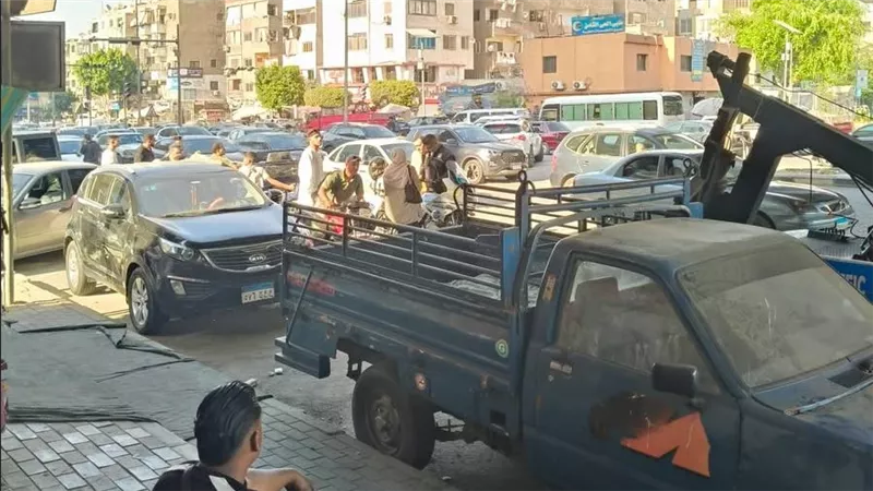 انتشار مروري مكثف بمحيط الحي الثامن وميدان المنهل لتحقيق السيولة