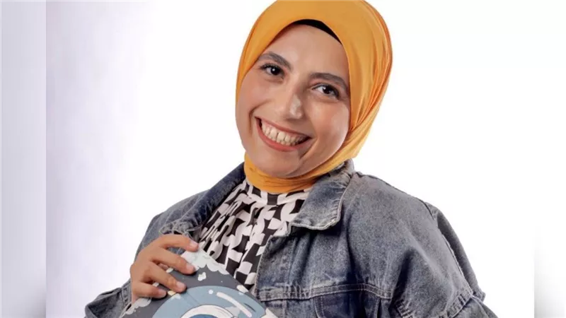 صانعة محتوى تدافع عن مطعم شهير طرد سيدة بسبب الصلاة: المدير أخطأ لكن انتظروا التحقيقات