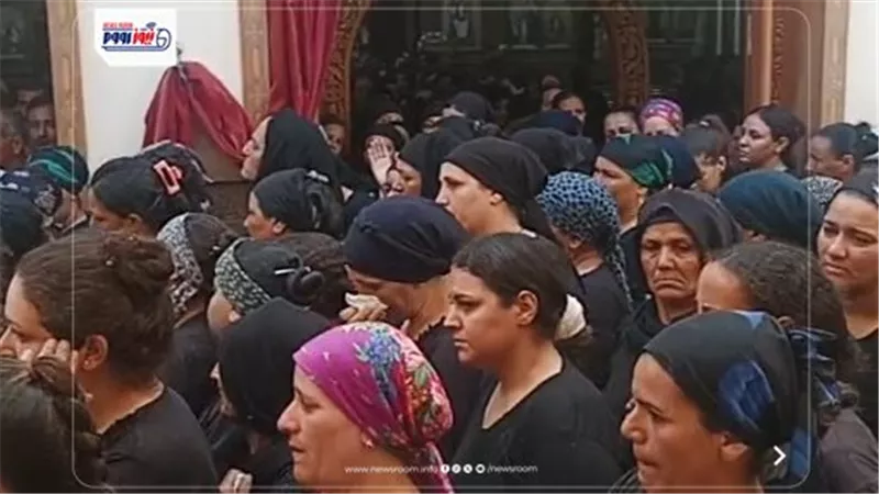 وسط حزن الأهالي.. تشييع جثمان حشمت مرزوق ضحية مركب الهجرة غير الشرعية بالمنيا 