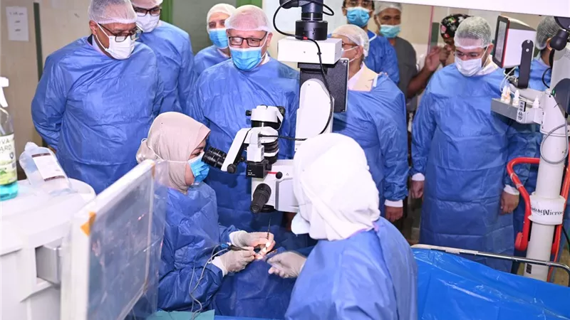 خلال 24 ساعة.. مستشفى سوهاج الجامعي ينجح في زراعة 57 عدسة لمرضى المياه البيضاء