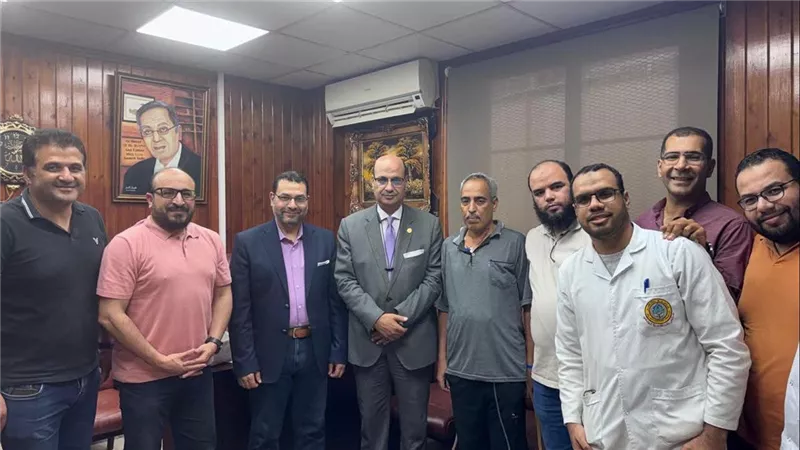 عملية جراحية نادرة بباب الشعرية لاستئصال المريء وتوصيل المعدة بالرقبة| صور
