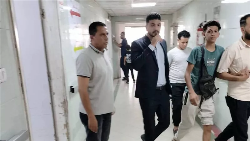 أحالة 25 طبيب وممرض للشئون القانونية لتغيبهم عن العمل بدون إذن بمستشفي السادات